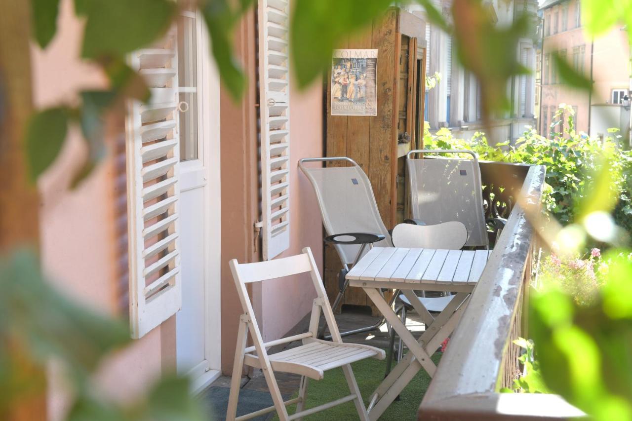 Chez Cecile Bed And Breakfast Chez Le Vigneron Colmar Bagian luar foto