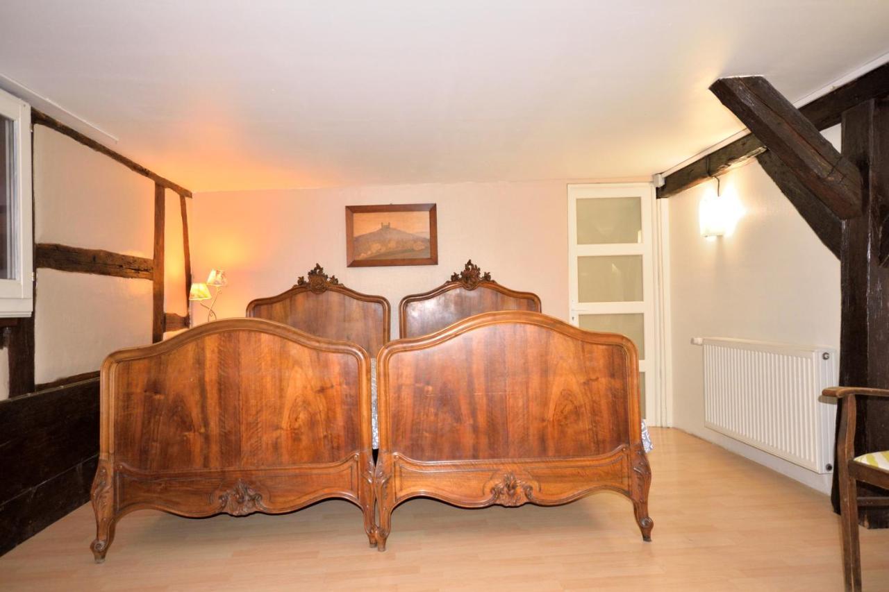 Chez Cecile Bed And Breakfast Chez Le Vigneron Colmar Bagian luar foto