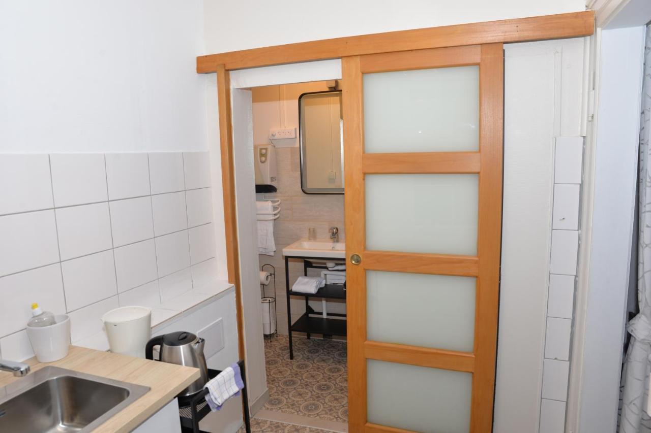 Chez Cecile Bed And Breakfast Chez Le Vigneron Colmar Bagian luar foto