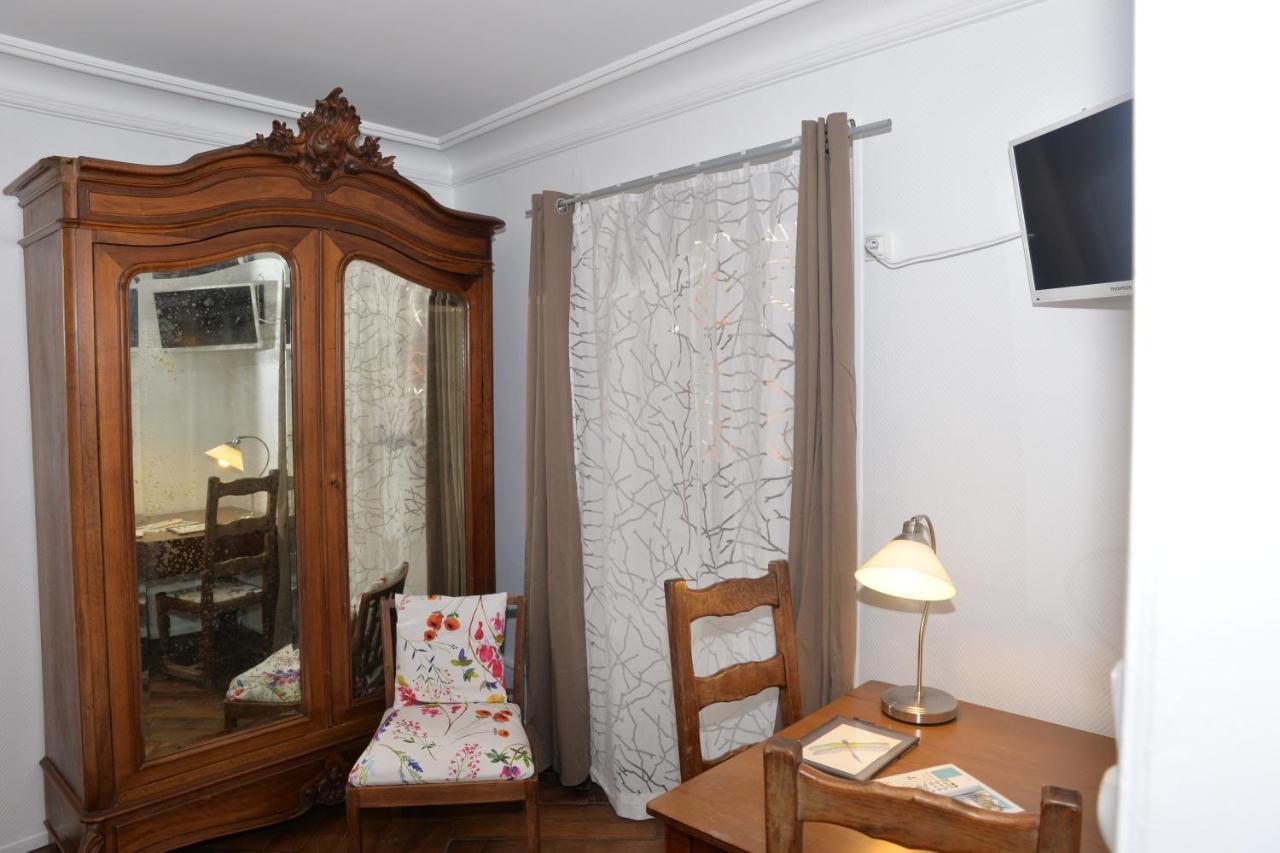 Chez Cecile Bed And Breakfast Chez Le Vigneron Colmar Bagian luar foto